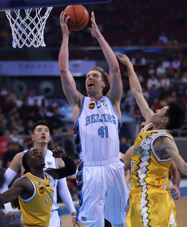 爱游戏竞技-关键比赛中，赤焰军团打出自信操作，逆风翻盘成经典的简单介绍