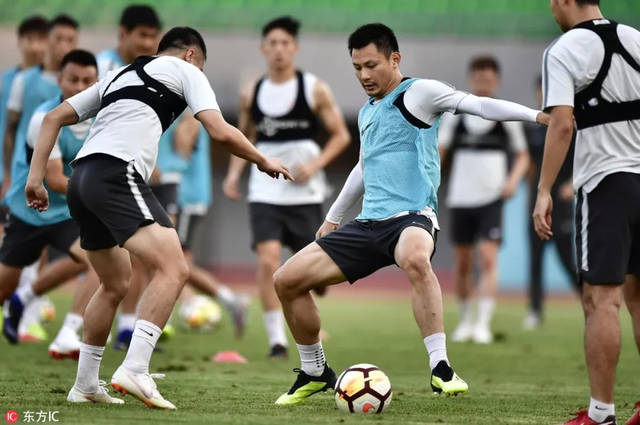 尼斯队发起社区慈善活动，用实际行动回馈球迷支持的简单介绍