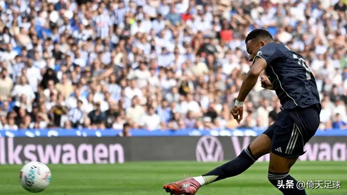 爱游戏培训-不莱梅主场不敌RB莱比锡，领先优势缩小，积分优势缩小至1分