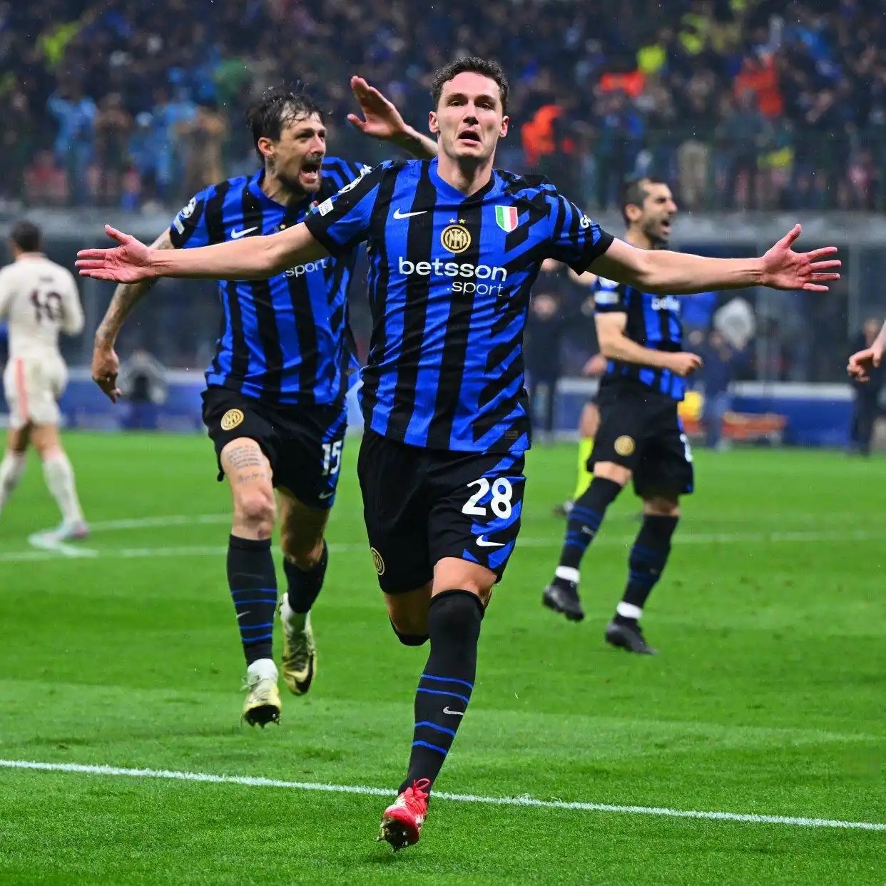 爱游戏官网-国际米兰小胜对手，扳回失地