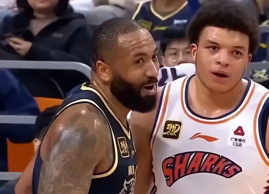 包含比赛压力逼近，球员保持冷静心态的词条