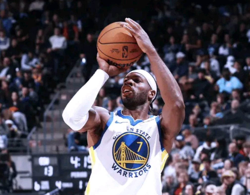 爱游戏官网-勇士后卫射手命中关键三分领先