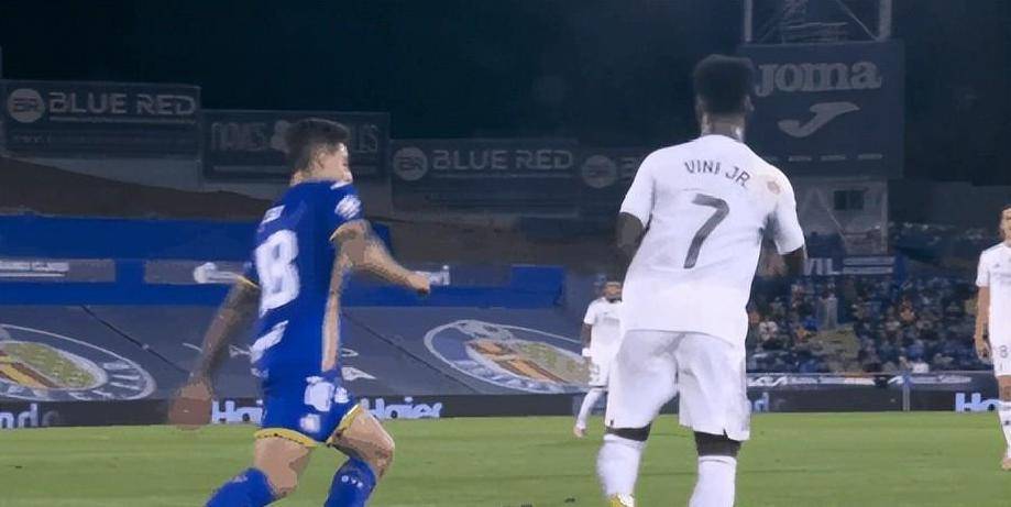 爱游戏登录-皇马的胜利让球迷大呼过瘾！