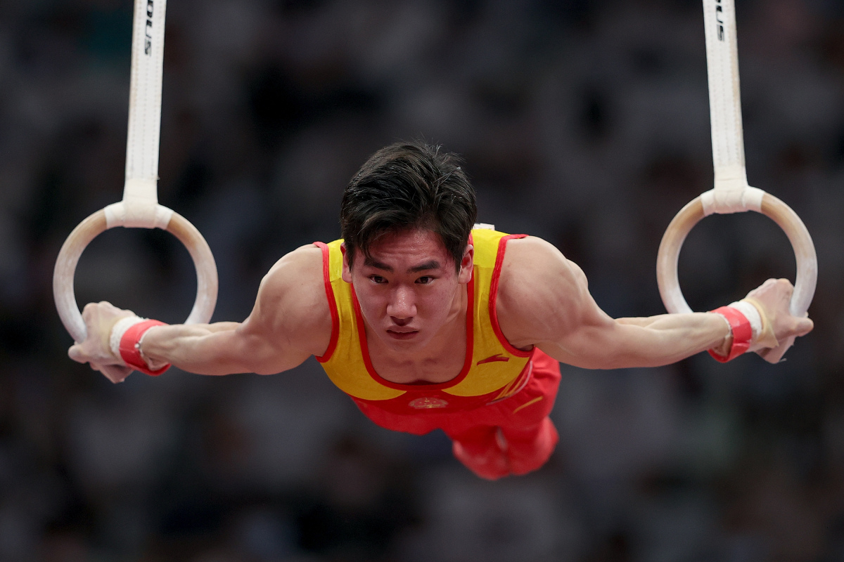 爱游戏培训-关于体操比赛技压群雄，选手斩获头名的信息