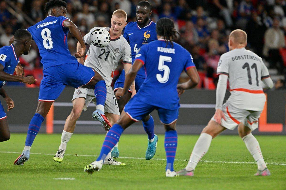 爱游戏平台-瑞士足球大比赛拉开战幕，球队实力暴露